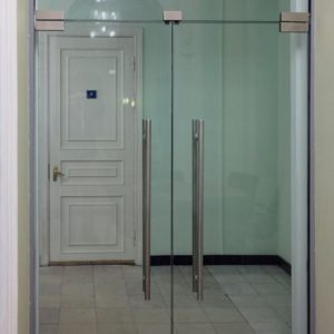 Безрамная противопожарная дверь / серия FRM7538